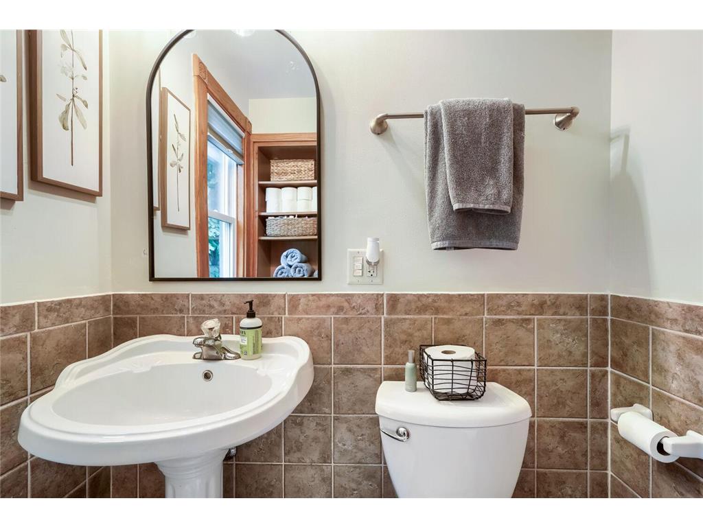 1654 Concordia Avenue Saint Paul MN 55104 7089722 image17