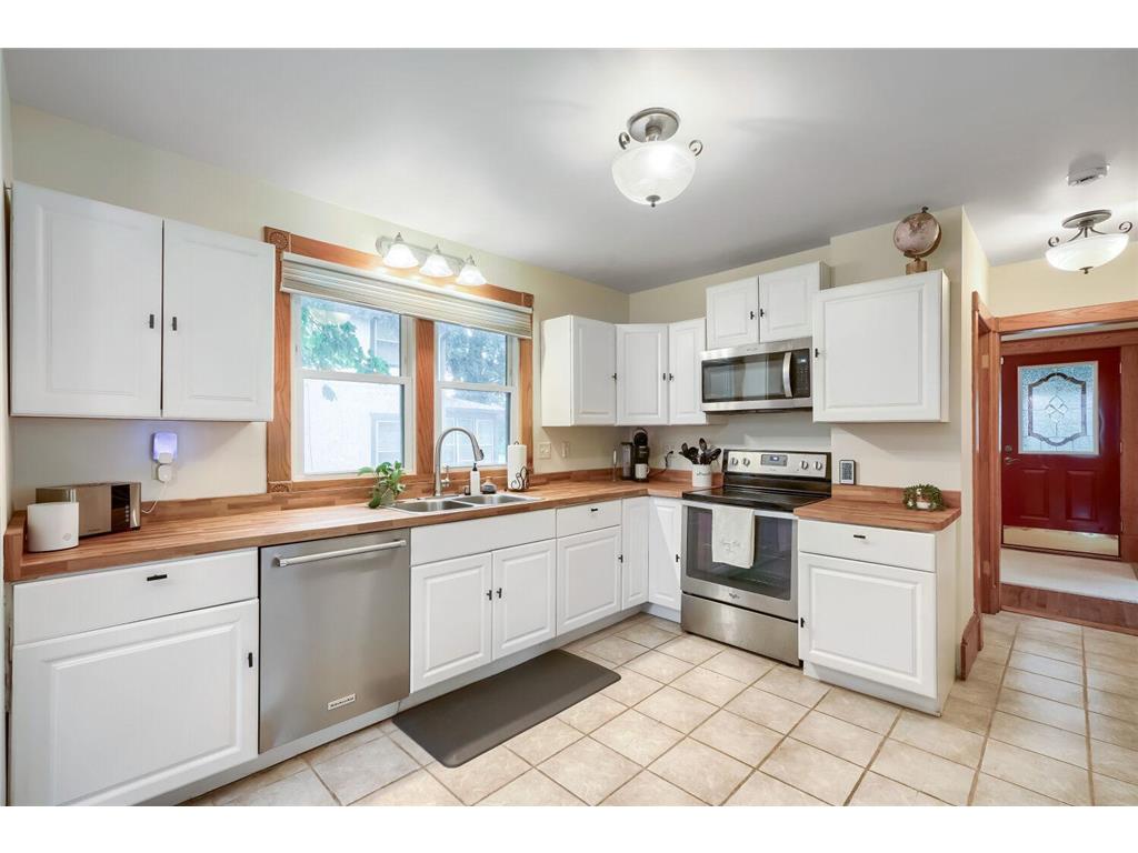 1654 Concordia Avenue Saint Paul MN 55104 7089722 image7