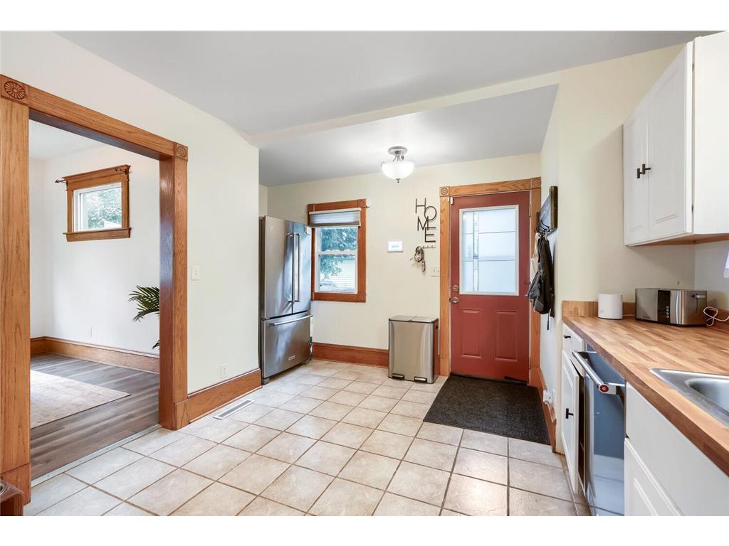 1654 Concordia Avenue Saint Paul MN 55104 7089722 image8