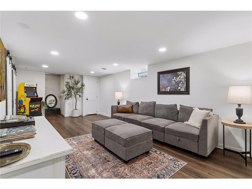 1654 Juno Avenue Saint Paul MN 55116 7080181 image22