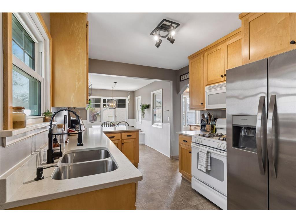 1654 Juno Avenue Saint Paul MN 55116 7080181 image8
