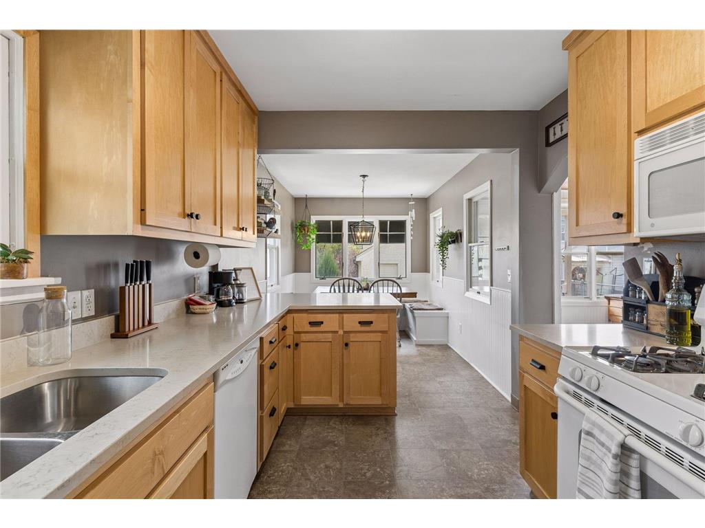 1654 Juno Avenue Saint Paul MN 55116 7080181 image9