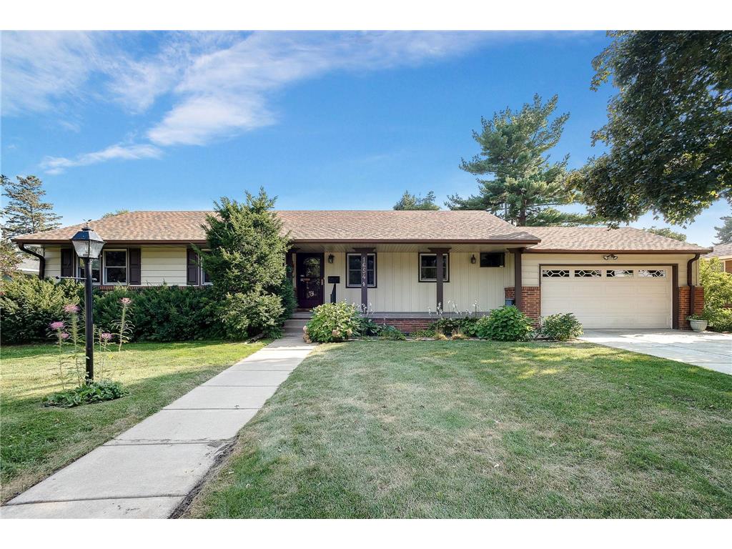 1654 Maple Knoll Drive Falcon Heights MN 55113 6427791 image1