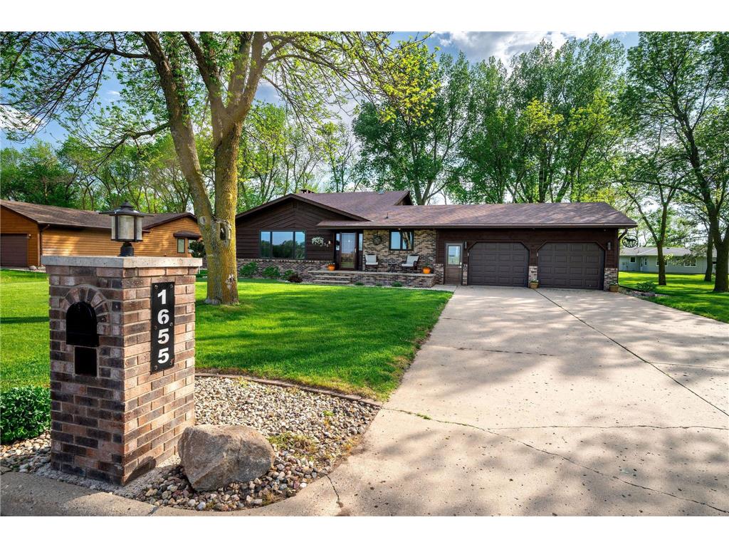 1655 17th Street Windom MN 56101 6541213 image1