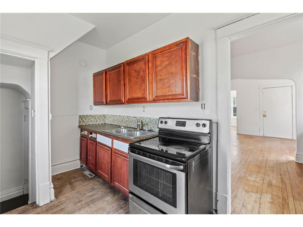 1655 Sheridan Avenue N Minneapolis MN 55411 7069015 image11