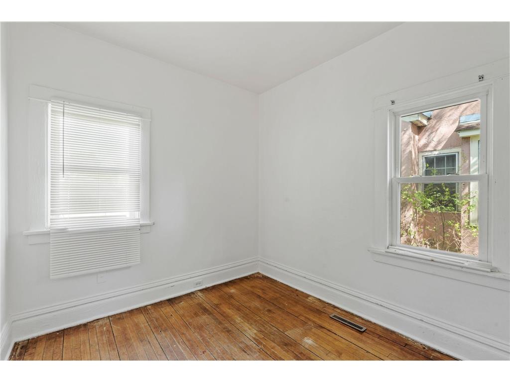 1655 Sheridan Avenue N Minneapolis MN 55411 7069015 image14