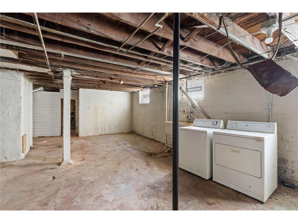 1655 Sheridan Avenue N Minneapolis MN 55411 7069015 image25
