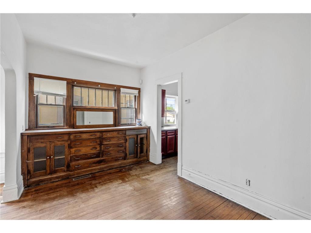 1655 Sheridan Avenue N Minneapolis MN 55411 7069015 image9