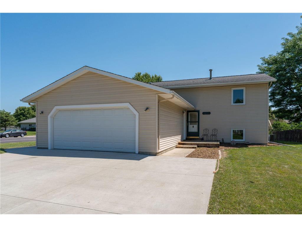 1655 Valley View Drive North Mankato MN 56003 7111367 image1