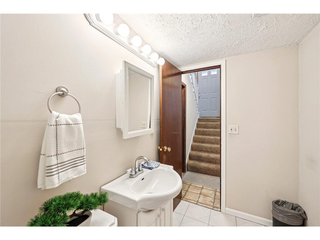 1655 W 140th Street Burnsville MN 55337 7011192 image12