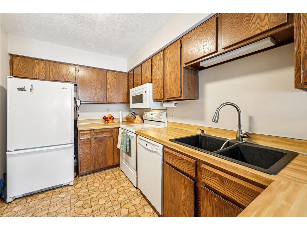 1655 W 140th Street Burnsville MN 55337 7011192 image8