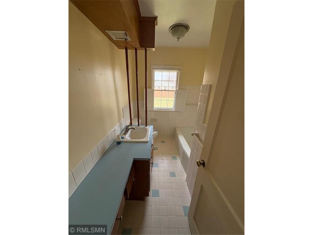1656 Hazel Street N Saint Paul MN 55119 7053651 image7