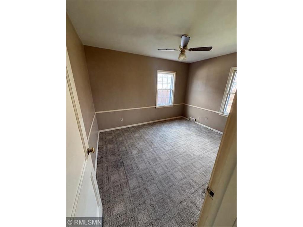 1656 Hazel Street N Saint Paul MN 55119 7053651 image9
