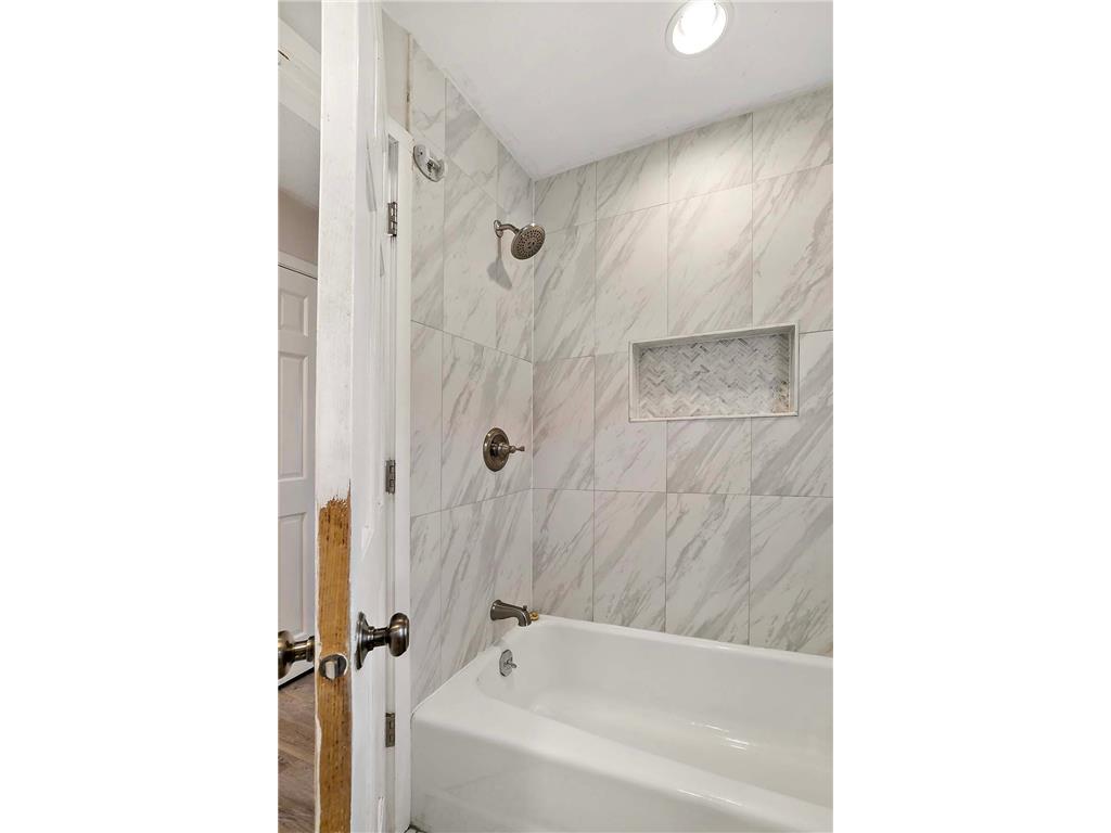 16568 Inguadona Beach Circle SW Prior Lake MN 55372 - Upper Prior 6686600 image23