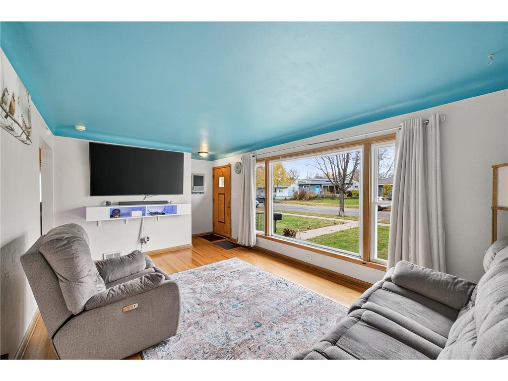 1658 Montana Avenue E Saint Paul MN 55106 6815719 image1