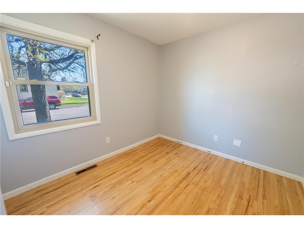 1659 Case Avenue Saint Paul MN 55106 7059612 image12