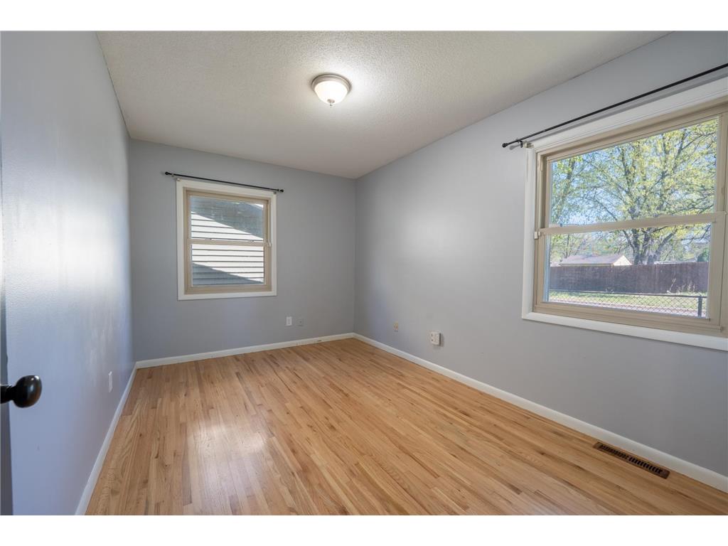 1659 Case Avenue Saint Paul MN 55106 7059612 image9