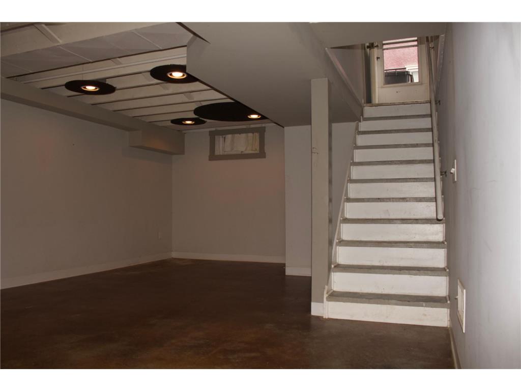 1660 Jessamine Avenue E Saint Paul MN 55106 7037406 image4