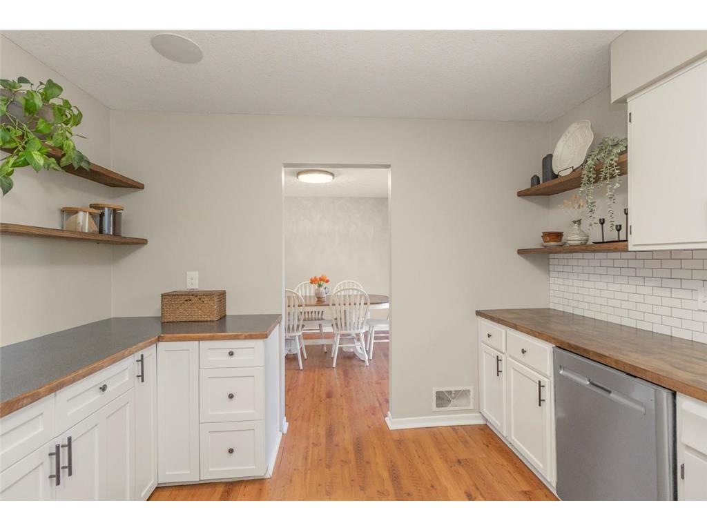 1661 Hilo Avenue N Oakdale MN 55128 7062465 image9