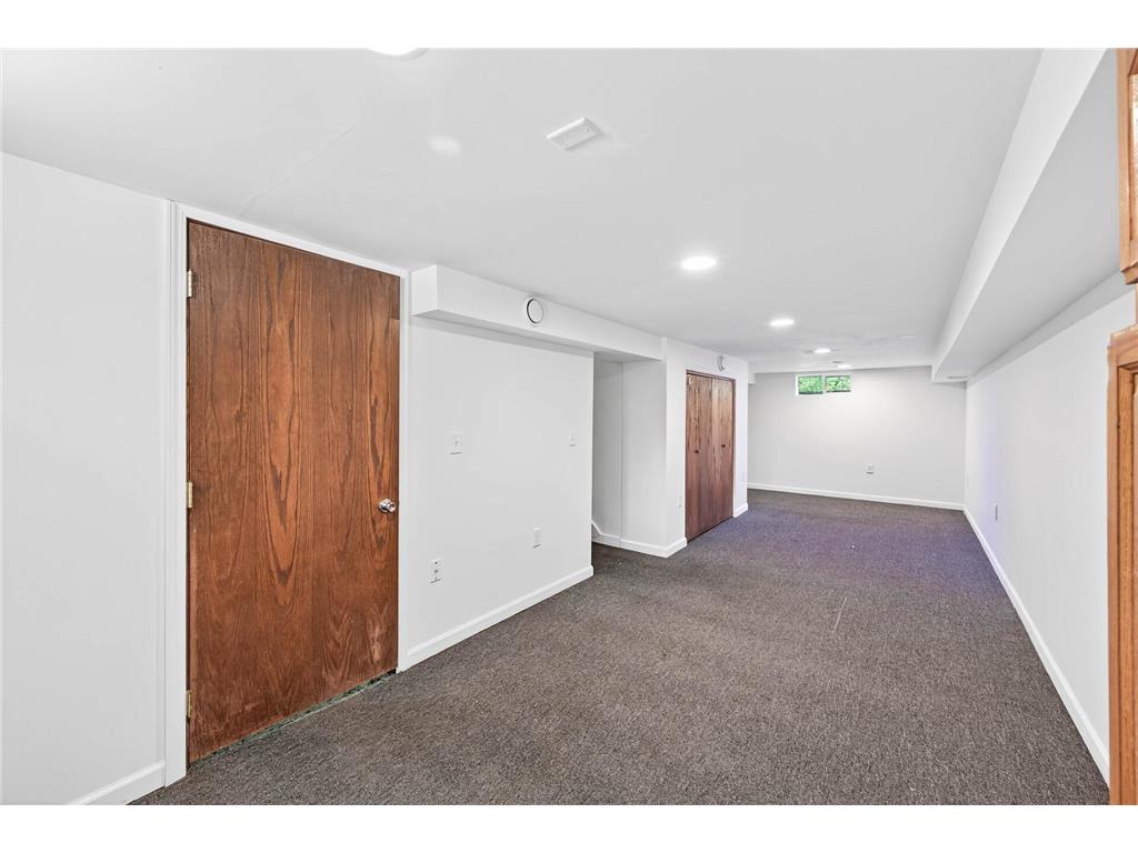 16612 Minnetonka Boulevard Minnetonka MN 55345 6769401 image16