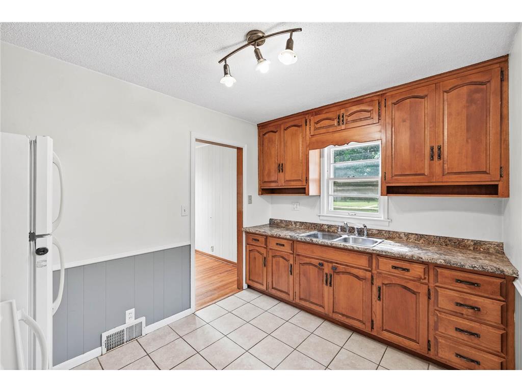 16612 Minnetonka Boulevard Minnetonka MN 55345 6769401 image7