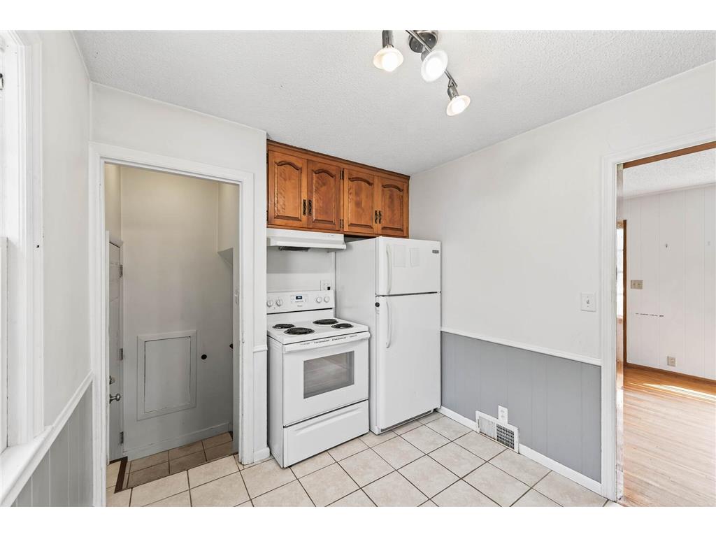 16612 Minnetonka Boulevard Minnetonka MN 55345 6769401 image9