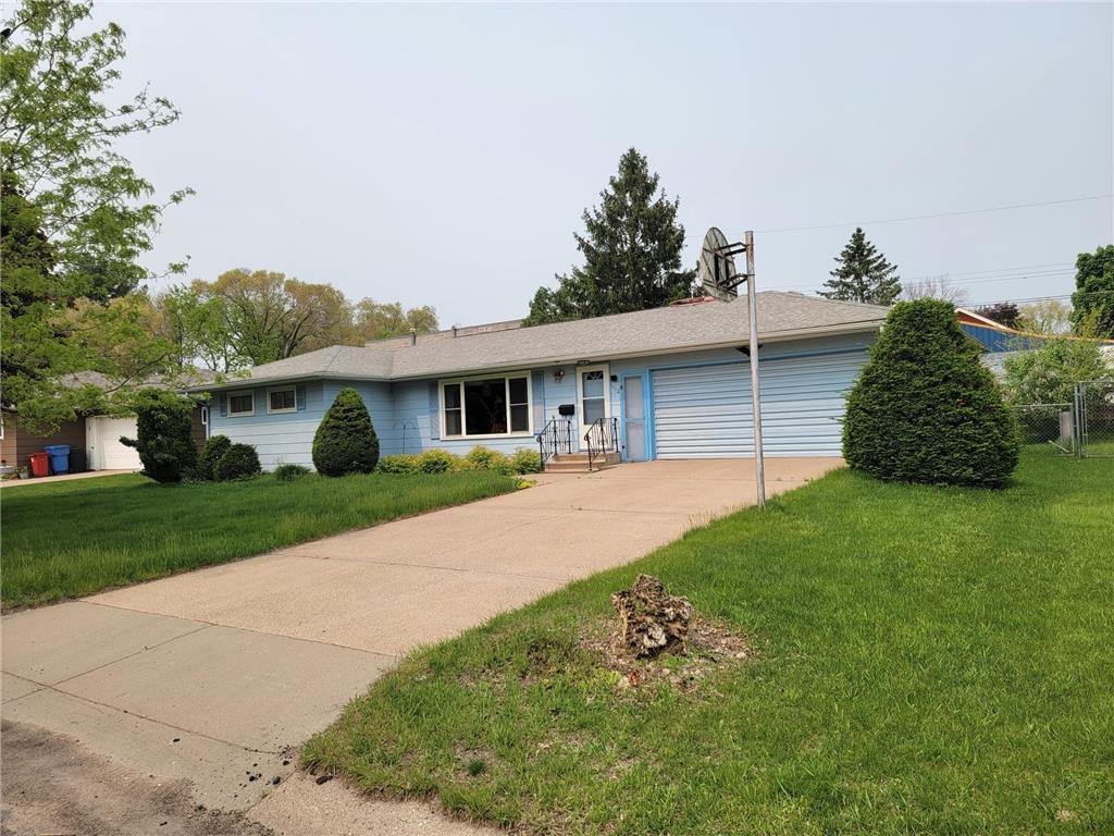 1662 W Broadway Street Winona MN 55987 6372737 image1