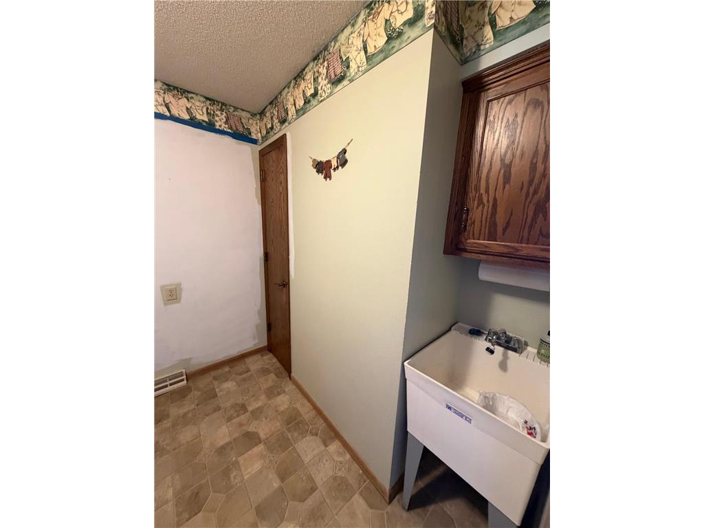 1665 Oakwood Drive Worthington MN 56187 7031622 image11