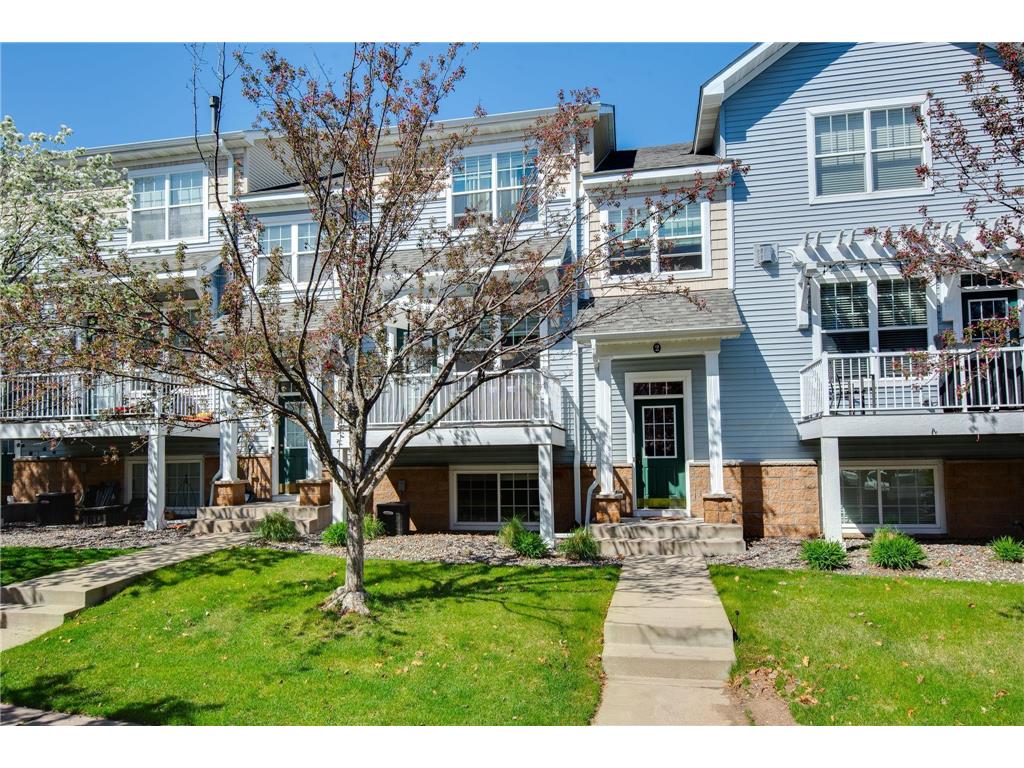1666 Village Trail E #2 Maplewood MN 55109 6549073 image1