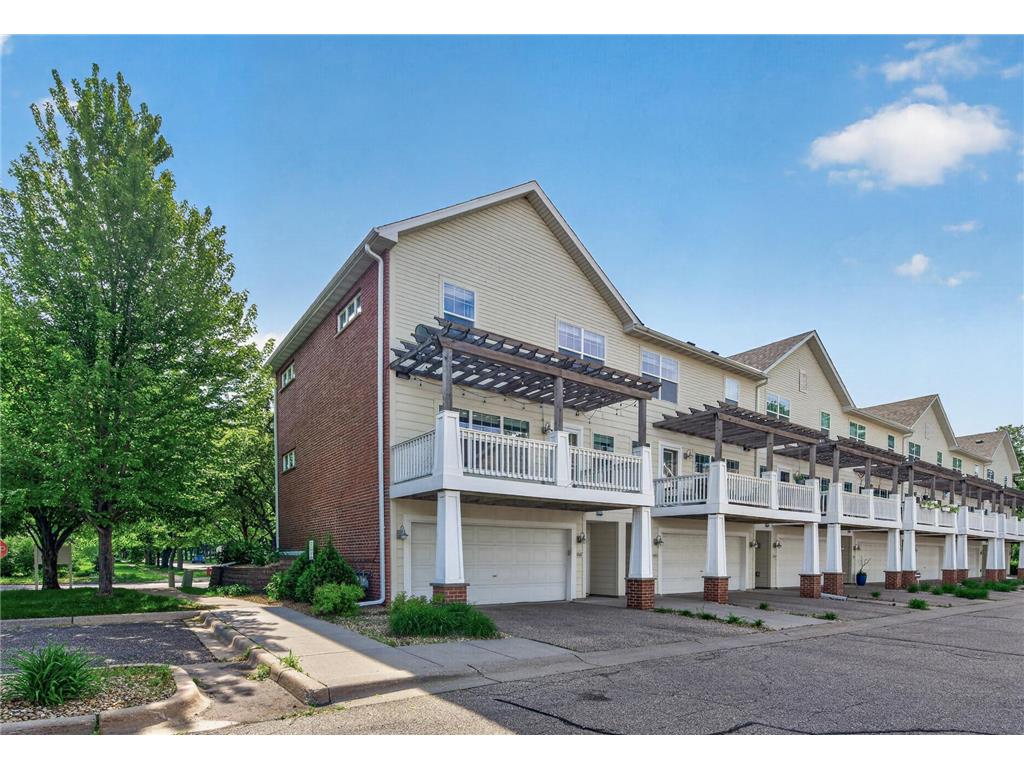 1667 Arona Street #8 Falcon Heights MN 55108 7075723 image1
