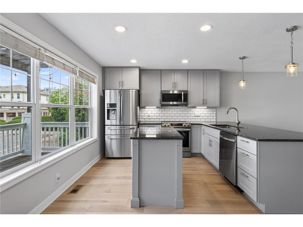1667 Arona Street #8 Falcon Heights MN 55108 7075723 image13