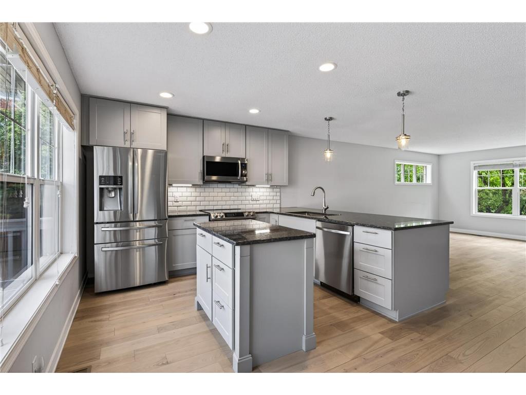 1667 Arona Street #8 Falcon Heights MN 55108 7075723 image14