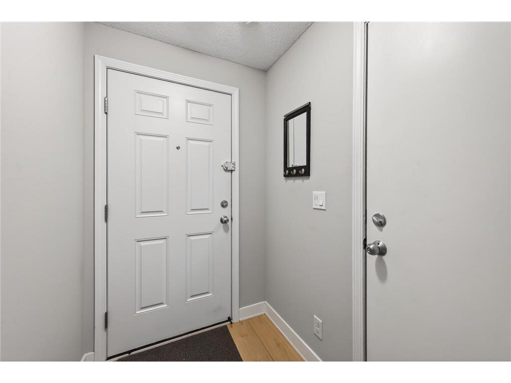 1667 Arona Street #8 Falcon Heights MN 55108 7075723 image34