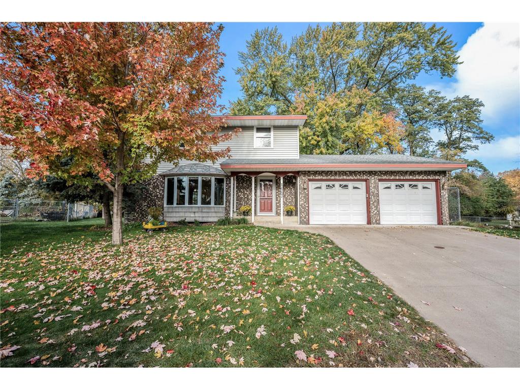 1667 Ross Lane White Bear Twp MN 55110 6441519 image1