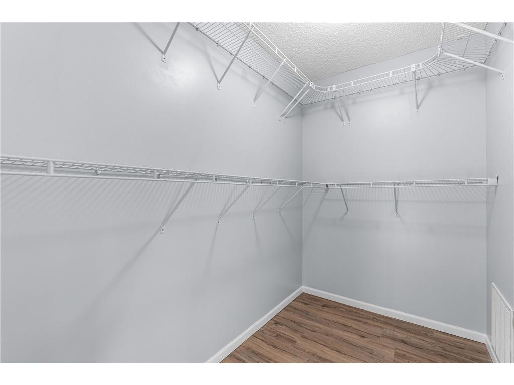 1667 Village Trail E #5 Maplewood MN 55109 7058926 image28