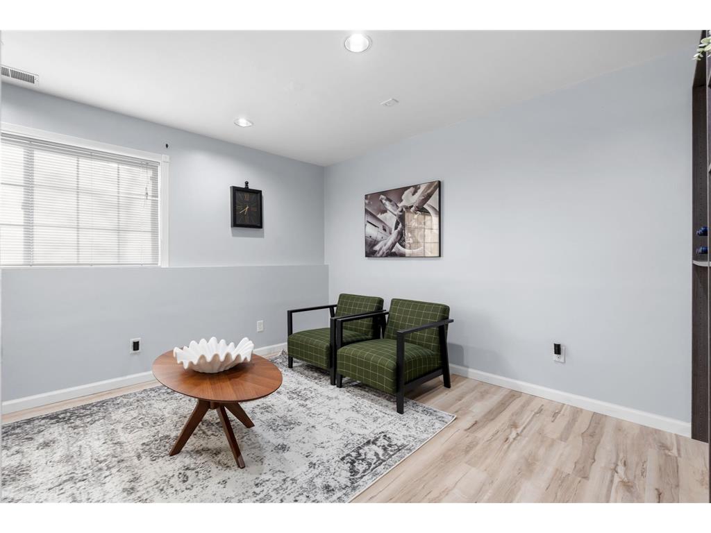 1667 Village Trail E #5 Maplewood MN 55109 7058926 image32