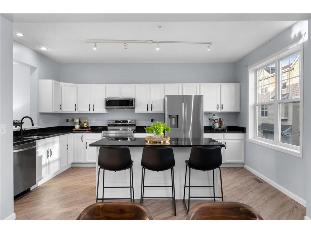 1667 Village Trail E #5 Maplewood MN 55109 7058926 image8