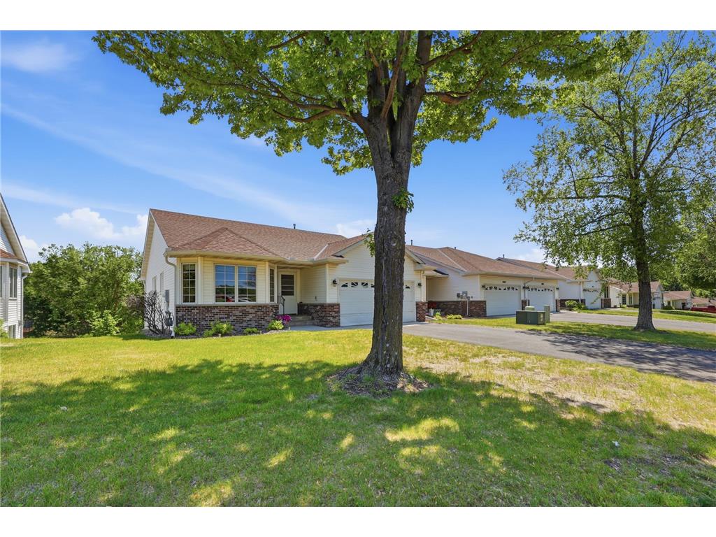 1668 Mackubin Street Saint Paul MN 55117 7076011 image1