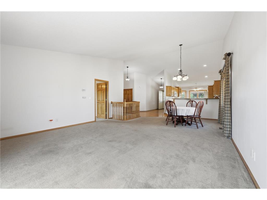 1668 Mackubin Street Saint Paul MN 55117 7076011 image14