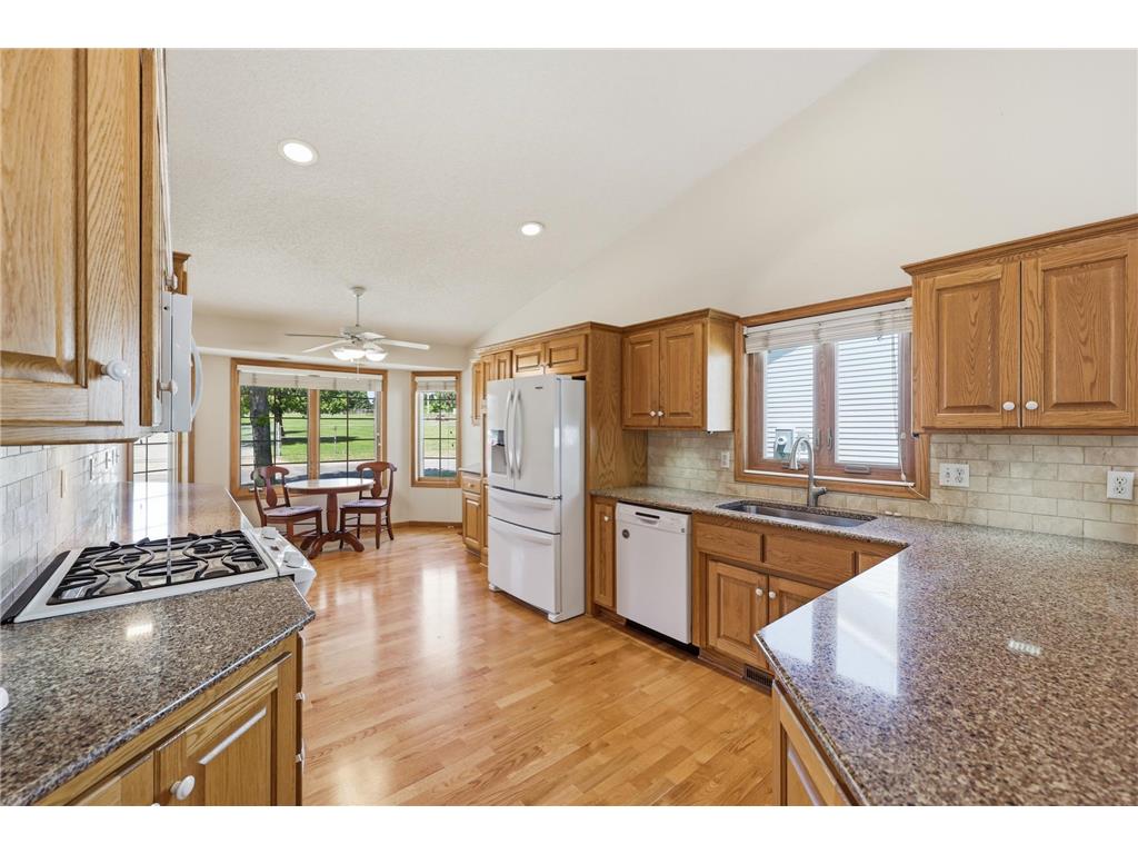1668 Mackubin Street Saint Paul MN 55117 7076011 image9