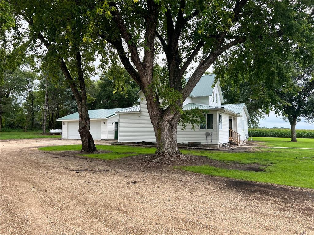1669 211th Avenue Madison MN 56256 6776308 image18
