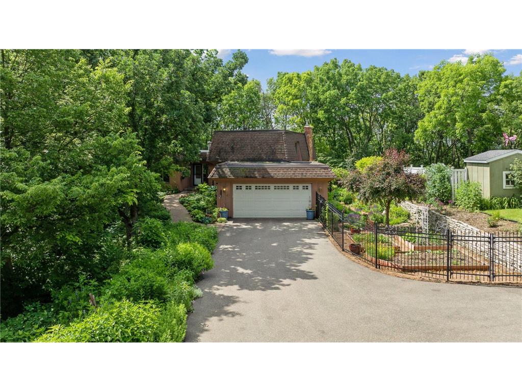 167 Spring Valley Drive Bloomington MN 55420 6731244 image1