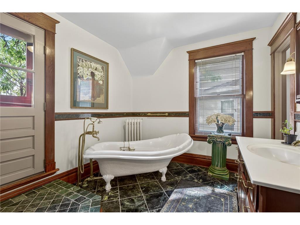 1670 Ashland Avenue Saint Paul MN 55104 6804259 image25