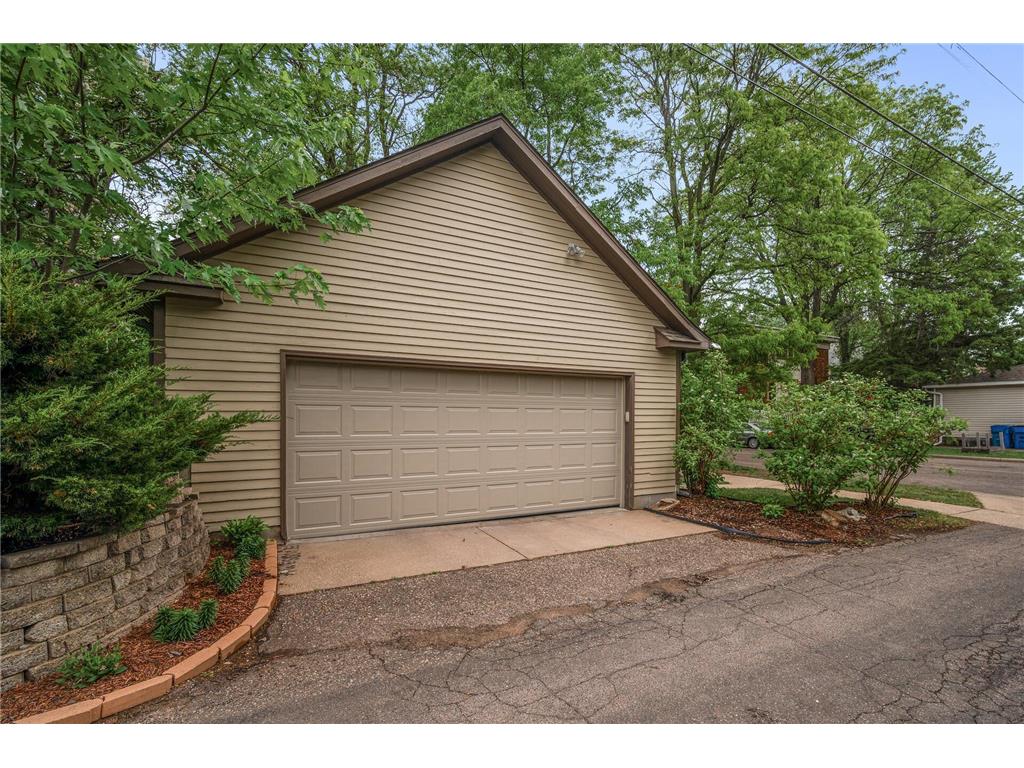 1670 Ashland Avenue Saint Paul MN 55104 6804259 image33