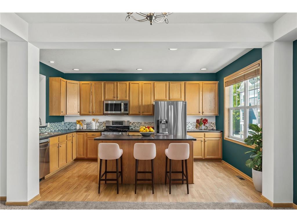 1671 Village Trail E #2 Maplewood MN 55109 6601406 image1