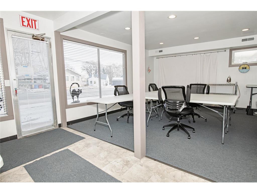1671 W 5th Street Winona MN 55987 7003707 image11