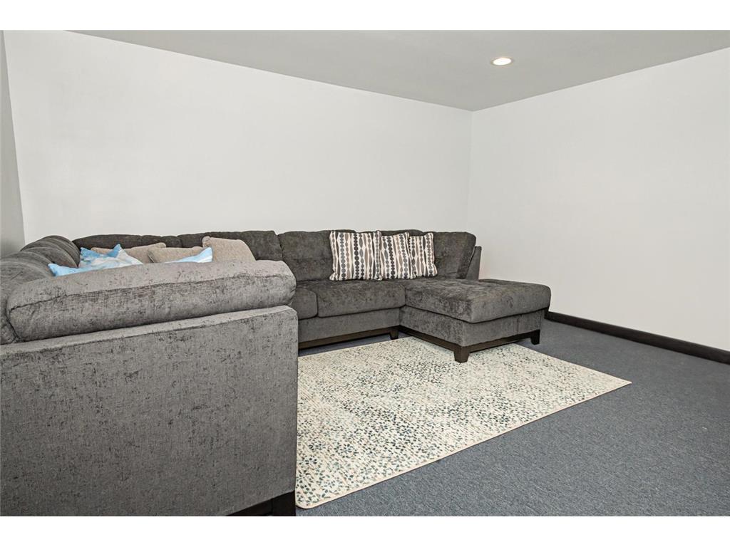 1671 W 5th Street Winona MN 55987 7003707 image30