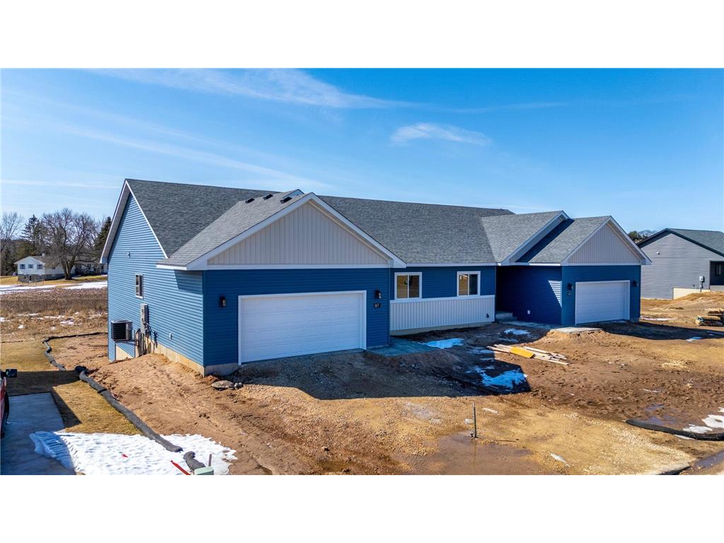 1672 Squirrel Way New Richmond WI 54017 6683729 image1