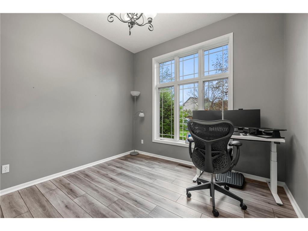 1672 Windsor Drive S Shakopee MN 55379 7063377 image16