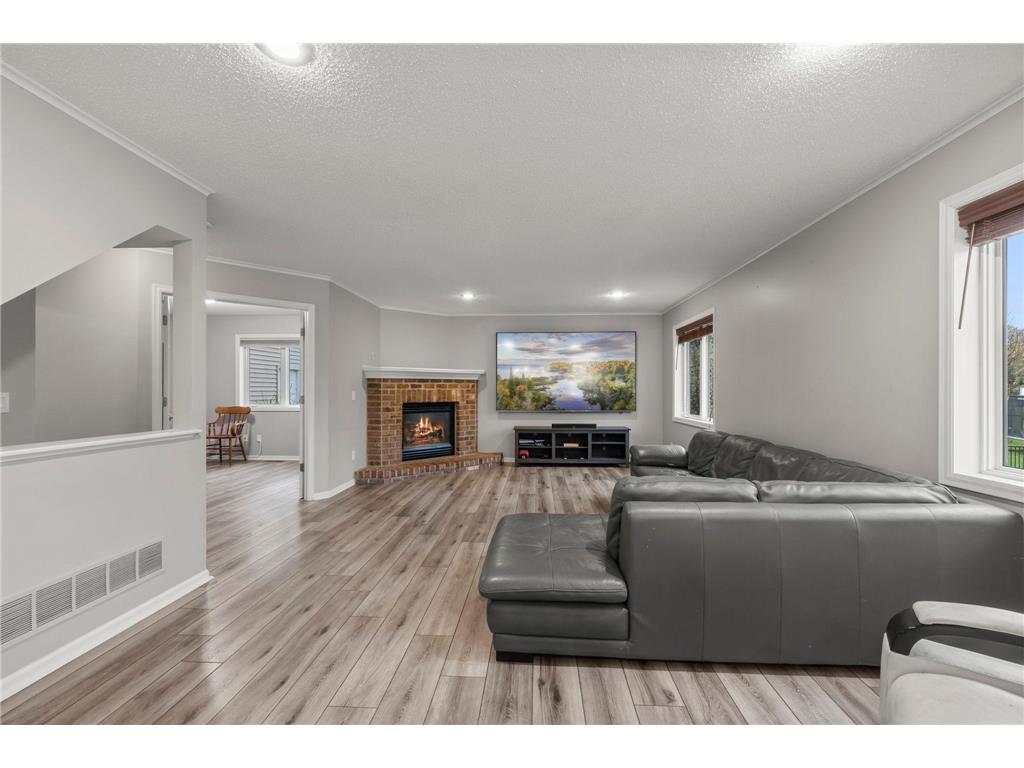 1672 Windsor Drive S Shakopee MN 55379 7063377 image24